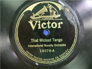 small_victor 19076 a.webp